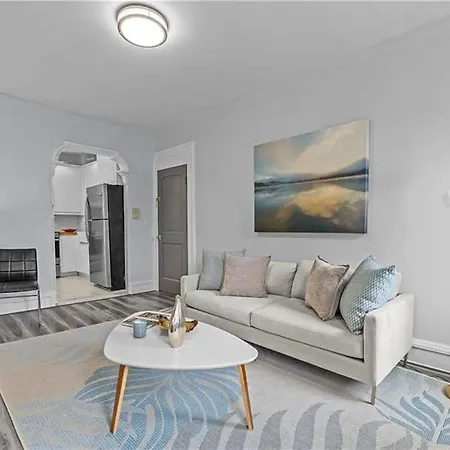 Tranquil 2 Bedroom In Brooklyn New York