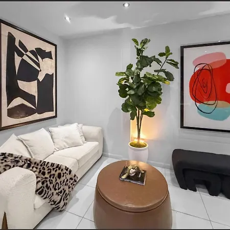 Superb 4-bedroom 1 Block From Park In Vibrant *