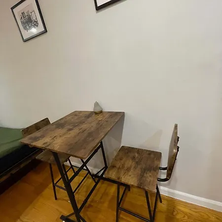 Apartment Union Square With Kitchen -shared Bathroom *