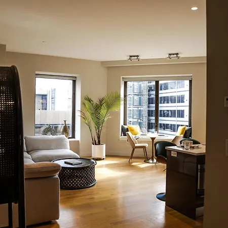Apartment Premier Host - Luxurious Stunning High-floor Corner 2-bedroom *