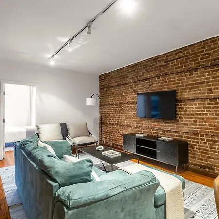 Apartment Excellent Location - 3 Bedroom In Midtown Manhattan! *