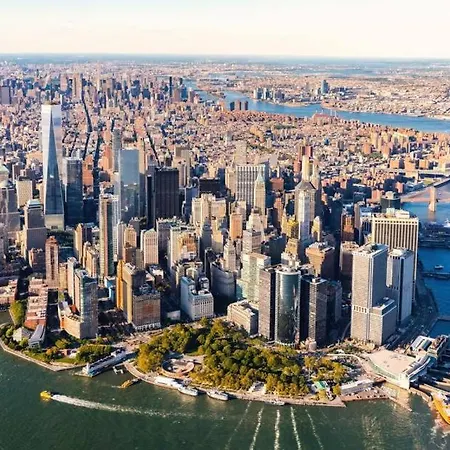 Unbeatable Location In Park Area - 2 Bedroom New York