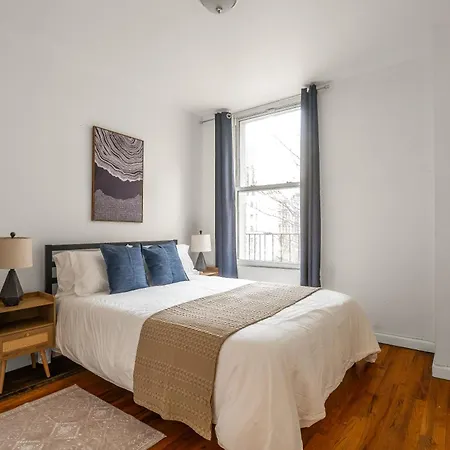 Excellent Location - 3 Bedroom In Midtown Manhattan! * New York