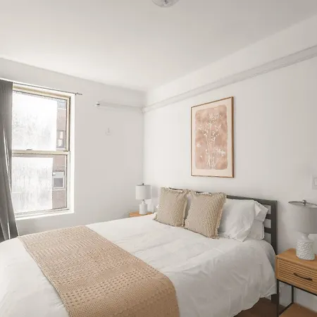 Spacious 3br - Walk To Times Square, Empire State Building And More!