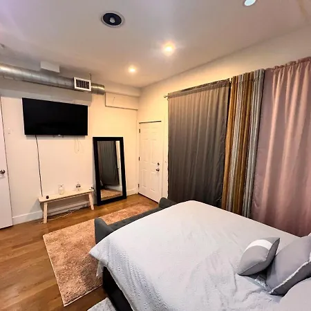 Starcrown Apartment *