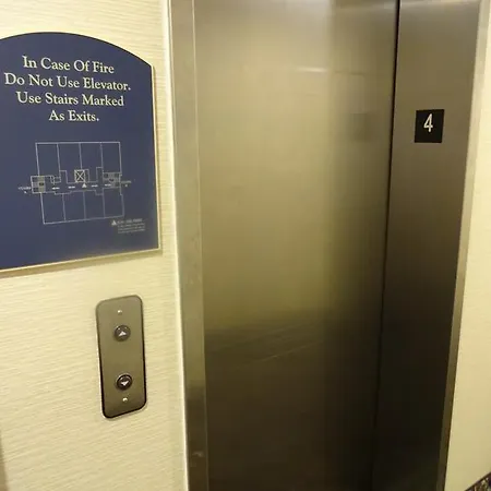 Hotel Lexington 2*