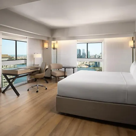 Millennium Hilton One Un Plaza Hotel 4*