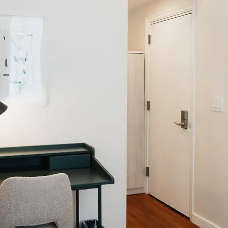 Outsite Chelsea - Work, Connect, Explore Hotel 2*