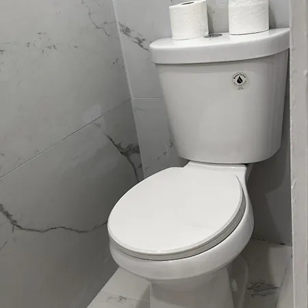 2 Guest house *