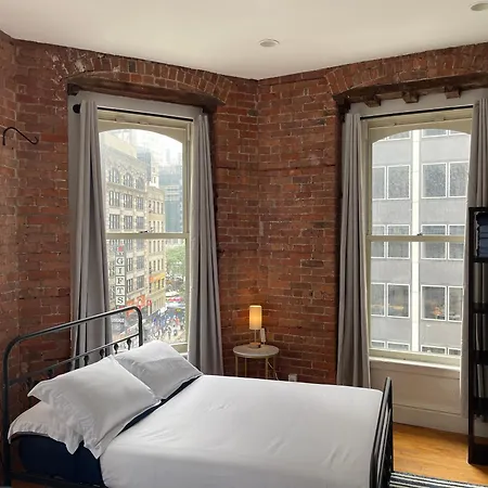 Nest With Kitchenette 3* New York