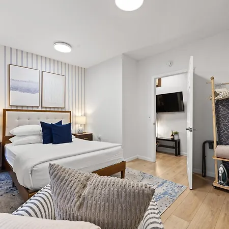 Apartment 2br In Times Square Near Restaurants *