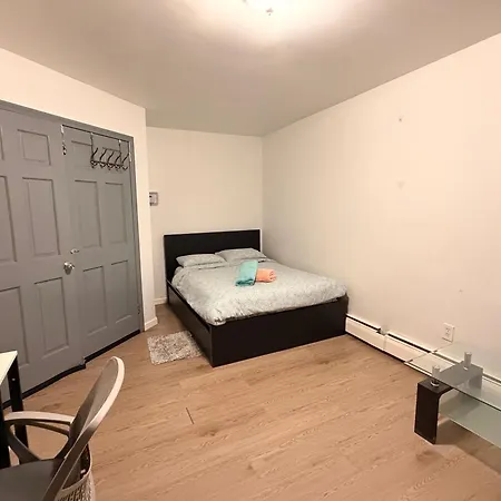 邻近地铁宽敞舒适明亮的大卧室3a Homestay New York