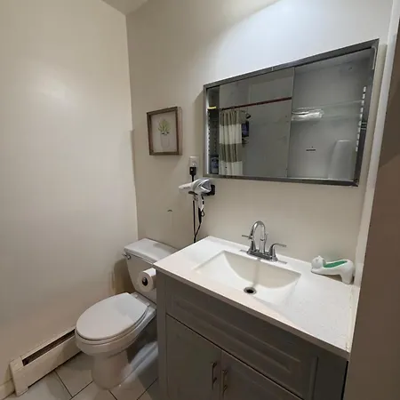 Homestay 邻近地铁宽敞舒适明亮的大卧室3a New York