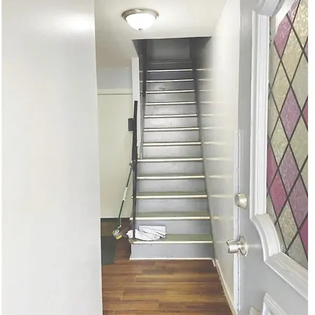 邻近地铁宽敞舒适明亮的大卧室3a Homestay New York