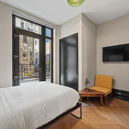 Holiday home Freeman 201 By Rove Travel - 2br With Shared Amenities New York