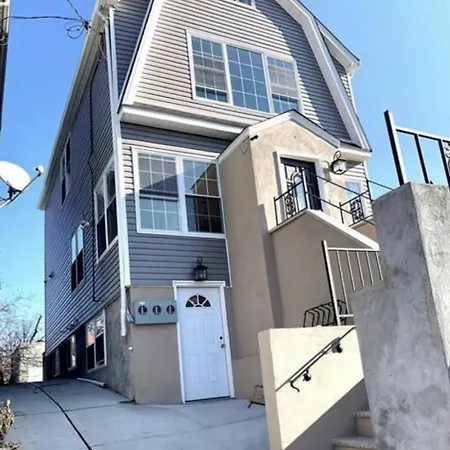 Brand New House Apartment New York
