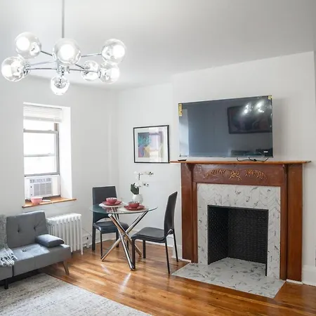 Apartment Harlem Muse *