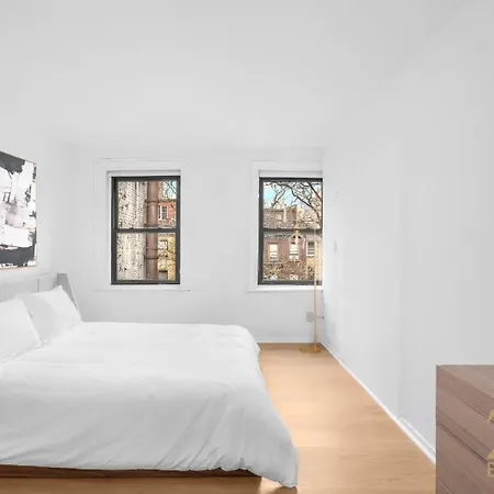 State-of-the-art Loft-style 2br - Laundry - Chelsea Apartment *