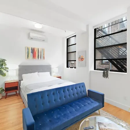 Beautifully Renovated In Prime Manhattan New York