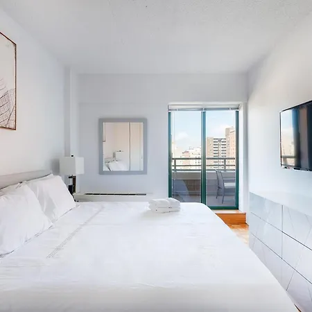 Sunny 3 Bedroom 1 Bath In Nyc Apartment *