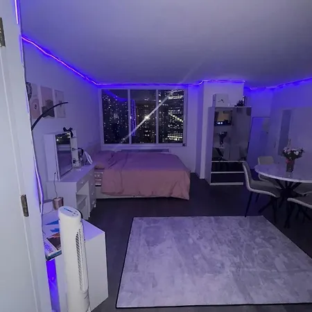Loft In With Ameneties Building Location In Midtown Apartment *