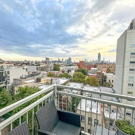 Penthouse In Greenpoint Apartment