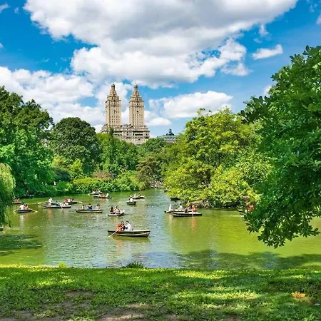 Stylish 2-bedroom Near Park - Laundry - Elevator New York
