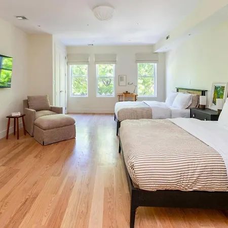 Apartment Massive Nyc Brownstone Wpatio New York
