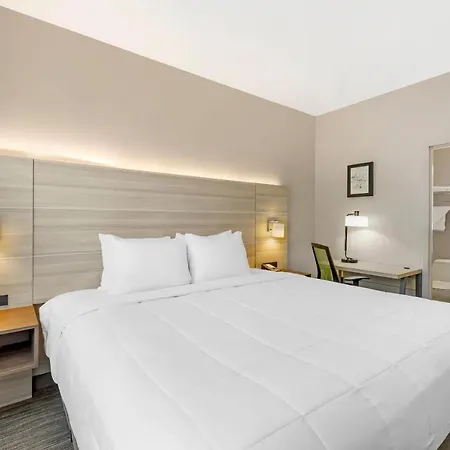 Country & By Radisson, Staten Island Hotel New York