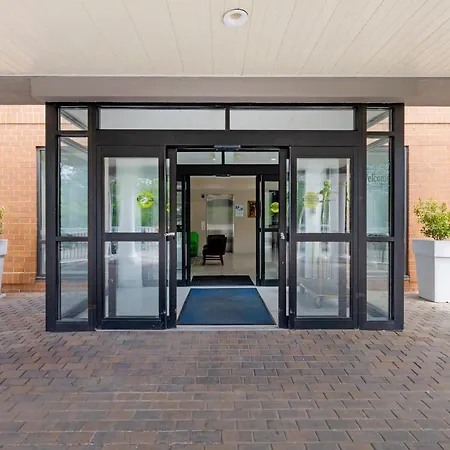 Hotel Country & By Radisson, Staten Island New York