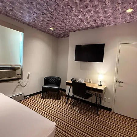 Hotel Night Broadway