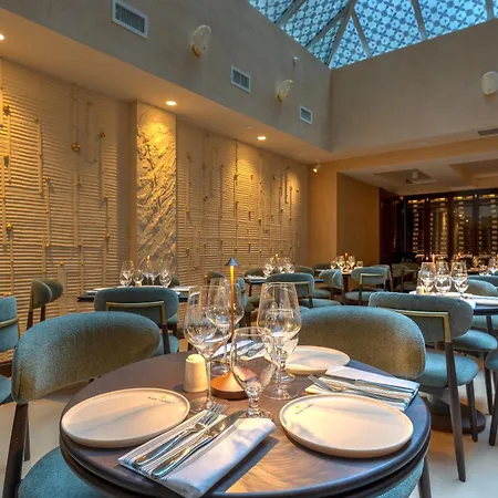 Hotel Four Points By Sheraton Manhattan Soho Village 3*