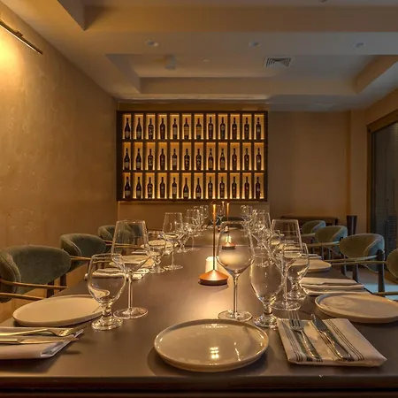 Four Points By Sheraton Manhattan Soho Village Hotel 3*