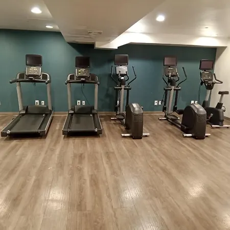 Express Maspeth By Ihg New York