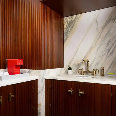 Le Meridien New York, Park