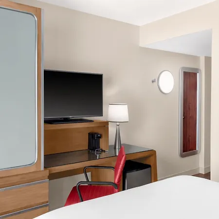 Fairfield By Marriott Manhattan/financial District