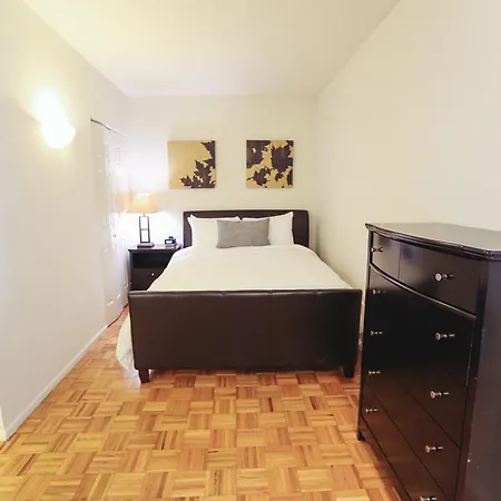 Liberty Towers - A Premier Furnished Apartment *