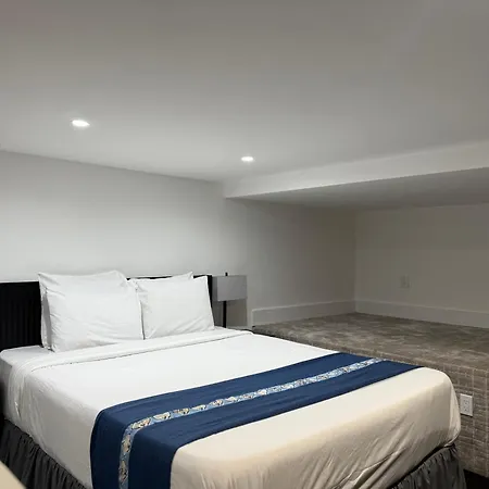 Nova Brooklyn Hotel 3*