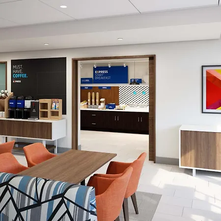 Express & Bronx - Zoo Area By Ihg Hotel 2*