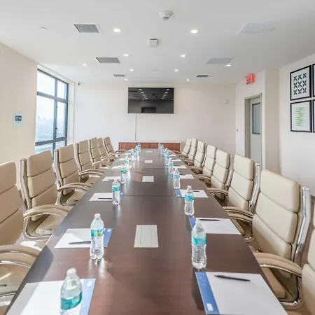 Hotel Express Long Island E - By Ihg New York