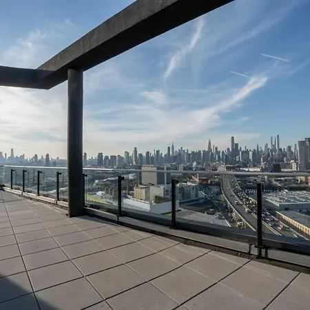 Express Long Island E - By Ihg New York
