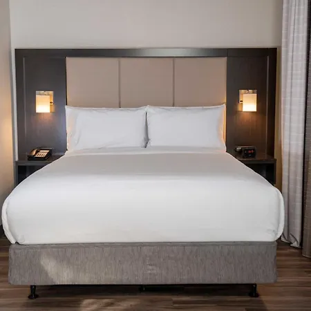 Hotel Express Long Island E - By Ihg 3*