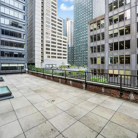 Landmarked Nyc Townhome - Sleeps 10 -group-friendly Hotel *