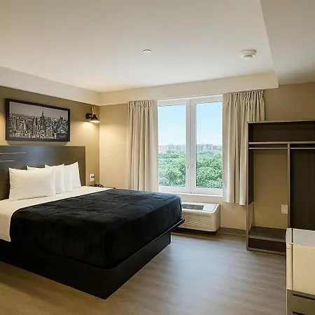 Hotel Liv Bronx Grand Opening 4*
