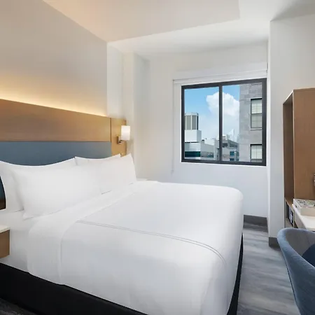 Even Long Island - By Ihg 3*