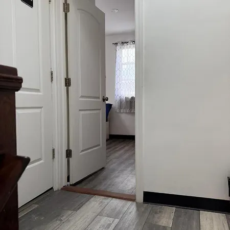 Laguardia Comfort Near Laguardia Airport New York