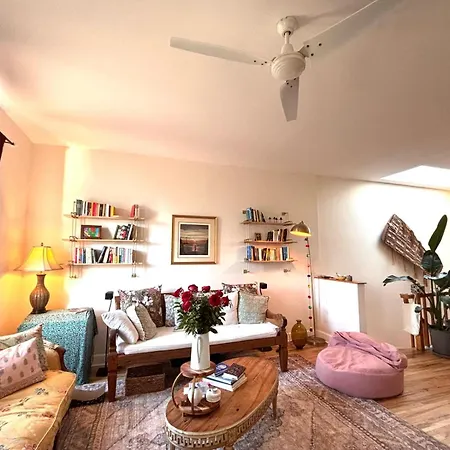 Luxurious Bedroom Homestay