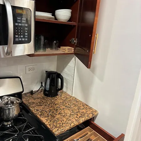 Brooklyn - Bed-stuy - Spacious Private 2br Guest house 4*