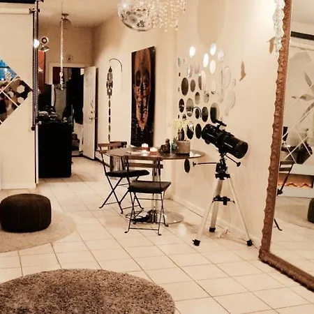 2 Open Loft With Private Backyard *