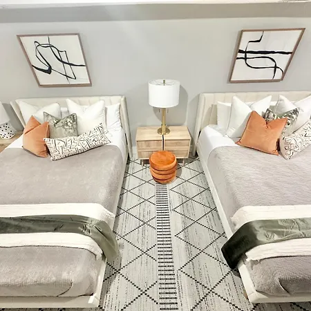 Dream Close To The Center Of Nyc Holiday home *